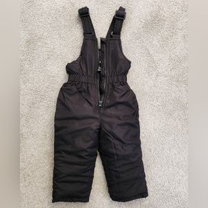 Toddler snowsuit. Black snowpants for toddlers. Size 2T. Excellent condition